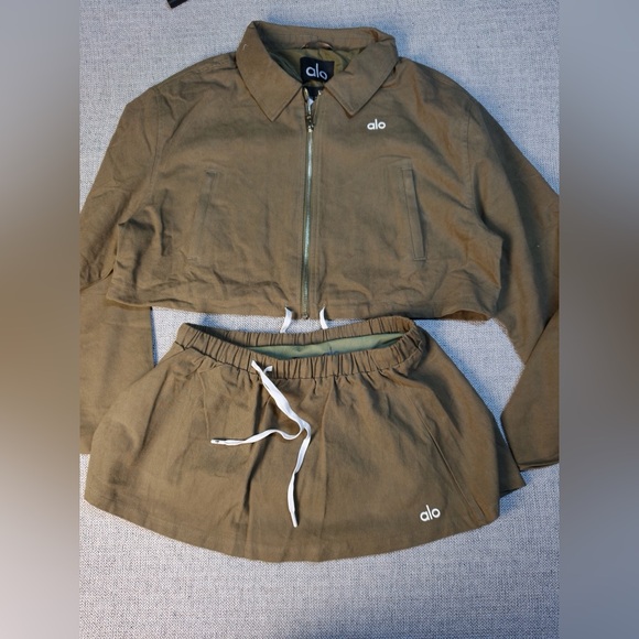 ALO Yoga Jackets & Blazers - Women’s Alo Yoga Olive Cropped Jacket & Matching Skirt size M